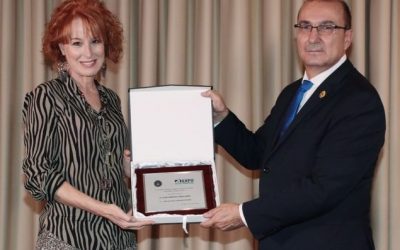 Gloria Lomana, galardonada con el Premio Expofinancial 2020 por su labor social por las mujeres